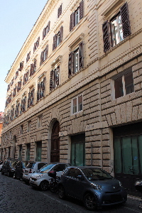 Via_del_Monte_della_Farina-Palazzo_al_n_23