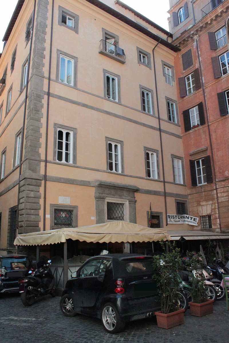 Via_delle_Coppelle-Palazzo_Boccapaduli_al_n_7