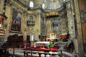 Piazza_S_Eustachio-Chiesa_omonima-Altare_maggiore