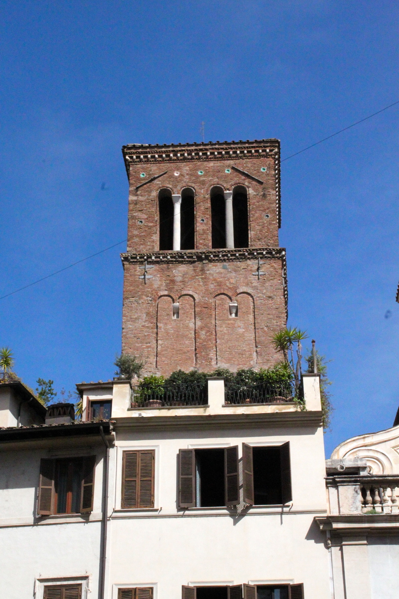 Piazza_S_Eustachio-Chiesa_omonima-Campanile (3)