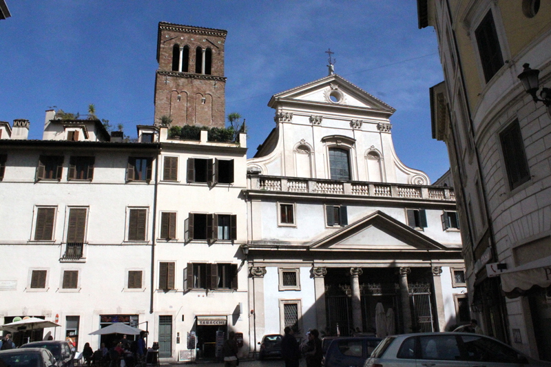 Piazza_S_Eustachio-Chiesa_omonima (5)