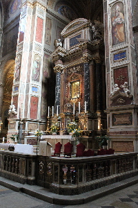 Piazza_di_S_Agostino-Chiesa_omonima-Altare_Maggiore