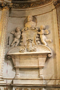 Piazza_di_S_Agostino-Chiesa_omonima-Monumento_di_Angelo_Pio-1649