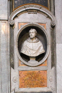Piazza_di_S_Agostino-Chiesa_omonima-Monumento_di_Orofrio_Panuinio-1568