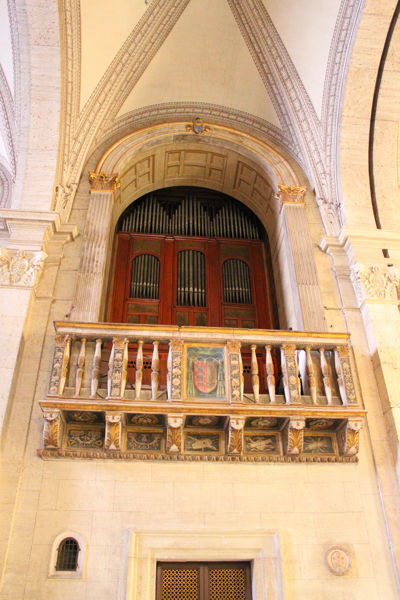 Corso_Rinascimento-Chiesa_di_Nostra_Signora_del_Sacro_Cuore-Organo