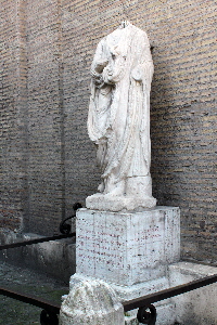 Piazza_Vidoni-Statua_Abate_Luigi (3)