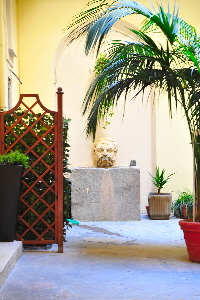 Via_dei_Sediari-Palazzo_al_n_7-Cortile