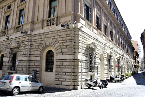 Via_del_Sudario-Retro_Palazzo_Vidoni (2)