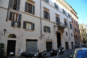 Via_della_Scrofa-Palazzo_Aste_al_n_142