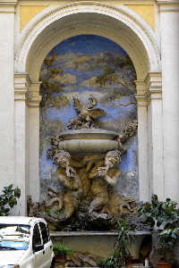 Via_della_Scrofa-Palazzo_al_n_70-Collegio_Germanico-Ungarico-Fontana (2)_01