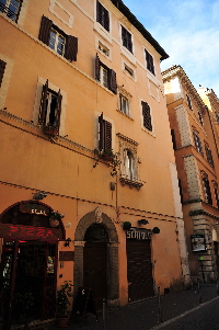 Via_della_Stelletta-Palazzo_XV_sec_al_n_26