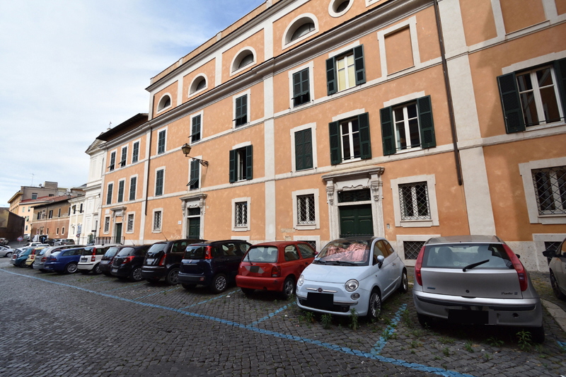 Via_Anicia-Palazzo_al_n_12-14 (2)