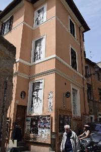Via_Benedetta-Palazzo_al_n_31
