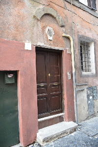 Via_della_Botticella-Palazzo_al_n_25-Portone
