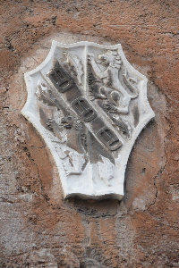 Via_della_Botticella-Palazzo_al_n_25-Stemma