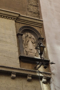 Via_della_Cisterna-Palazzo_al_n_12-edicola