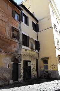 Vicolo_de_Cinque-Palazzo_al_n_2a