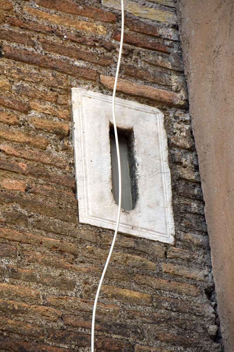 Vicolo_del_Buco-Palazzo_al_n_2a-Reperto