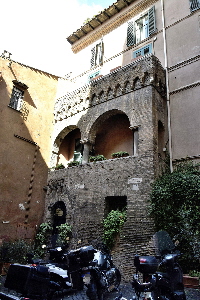Vicolo_dell_Atleta-Palazzo_al_n_14