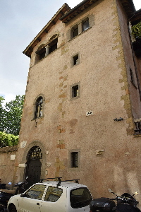 Piazza_della_Gensola-Palazzo_Mattei_al_n_11