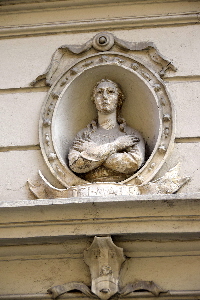 Via_dei_Genovesi-Palazzo_al_n_38-Edicola
