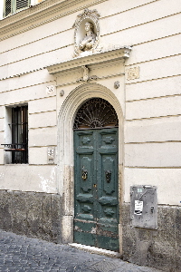 Via_dei_Genovesi-Palazzo_al_n_38-Portone