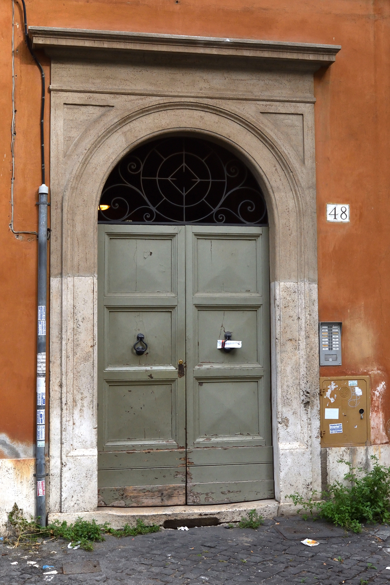 Via_della_Luce-Palazzo_al_n_47-Portone (3)