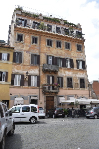 Piazza_Giuditta_Tavani_Arquati-Palazzo_al_n_106