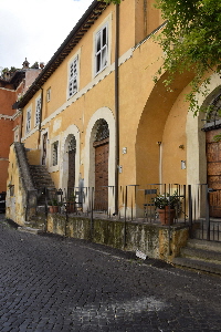 Piazza_dei_Mercanti-Palazzo_al_n_13