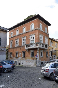 Piazza_dei_Mercanti-Palazzo_al_n_14