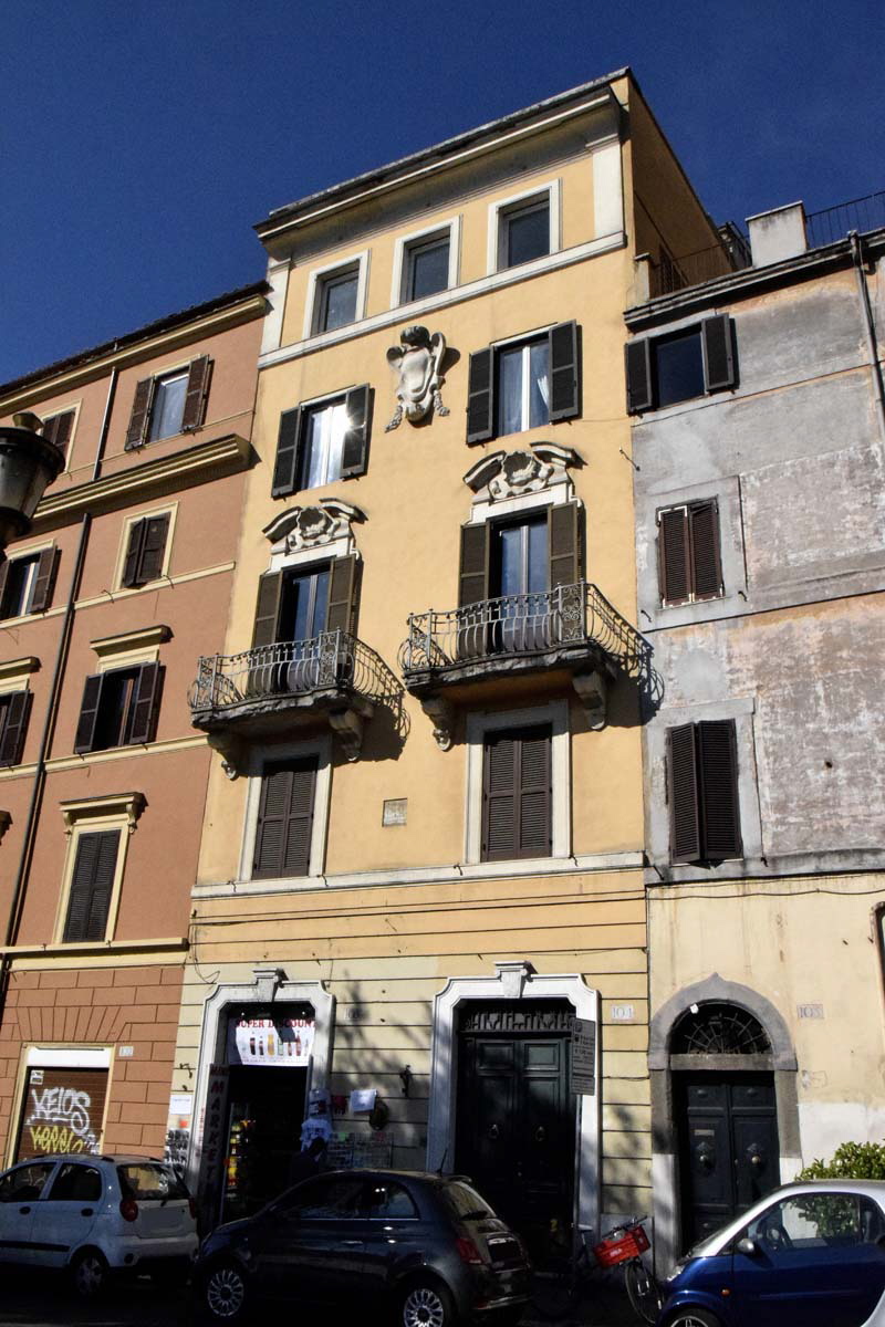 Piazza_della_Rovere-Palazzo_al_n_101