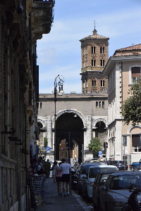 Piazza_della_Rovere-Porta_Santo_Spirito