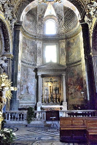 Via_Anicia-Chiesa_di_S_Maria_dell_Orto-Cappella_del_Crocifisso (4)