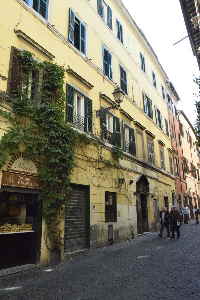 Via_del_Moro-Palazzo_al_n_18