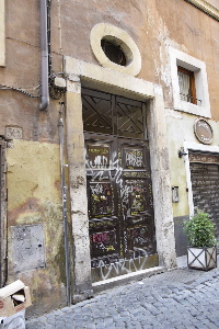 Via_del_Moro-Palazzo_al_n_31-Portone
