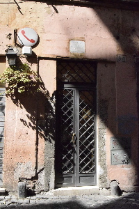 Via_del_Moro-Palazzo_al_n_54-Portone