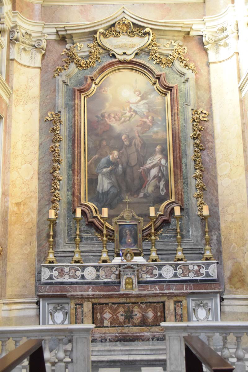 Via_della_Luce-Chiesa_della_Madonna_della_Luce-Altare_laterale (2)
