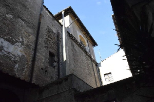 Via_della_Luce-Chiesa_della_Madonna_della_Luce-Residui_muratura_medievale