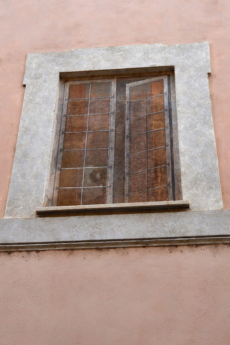 Via_della_Luce-Palazzo_al_n_24-Finestra