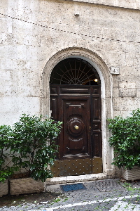 Via_della_Luce-Palazzo_al_n_43-Portone