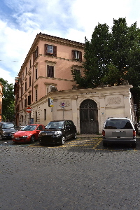 Via_della_Luce-Scuola_Mazzini_al_n_39