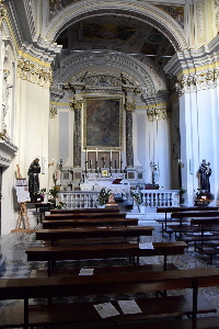 Via_della_Lungara-Chiesa_di_San_Giacomo-Navata-centrale