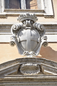 Via_della_Lungara-Palazzo_al_n_10-Stemma