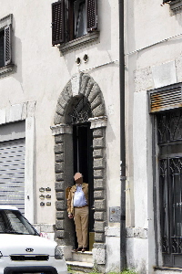 Via_della_Lungara-Palazzo_al_n_25-Portone