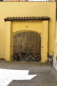 Via_della_Lungaretta-Monastero_SS_Rufina_e_Seconda-Ingresso