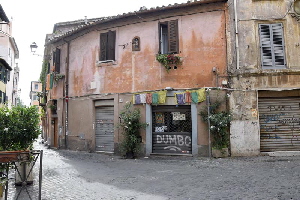 Via_della_Lungaretta-Palazzo_al_n_14