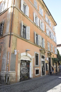 Via_della_Lungaretta-Palazzo_al_n_66