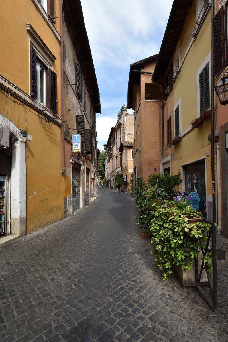 Via_della_Lungaretta