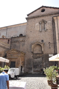 Largo_Maria_Domenica_Fumaroli-Basilica_S_Maria_in_Trastevere (4)