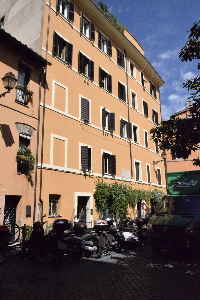 Piazza_de_Renzi-Palazzo_al_n_23